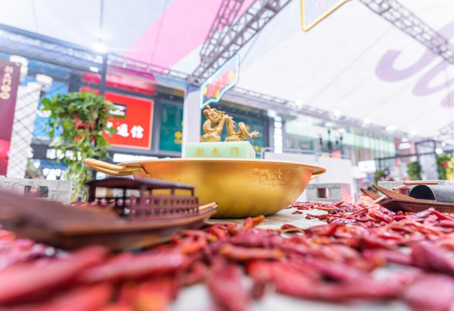 220萬能開一家多大規(guī)模的火鍋店？