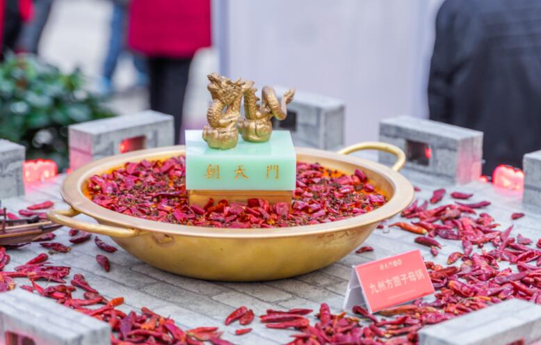 吃火鍋有哪些講究？跟著老重慶人學(xué)起來！