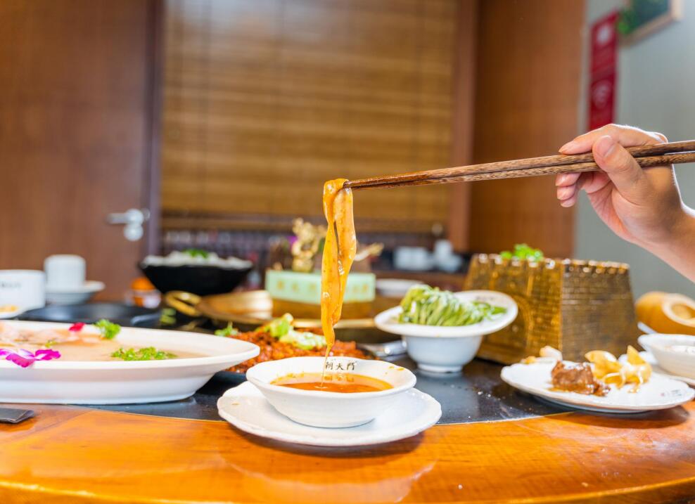 想加盟重慶品牌火鍋，如何與總部聯(lián)系？