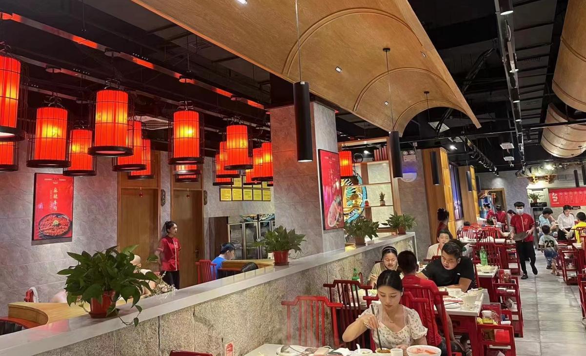 傳統(tǒng)火鍋店和市井火鍋店的區(qū)別在哪里？