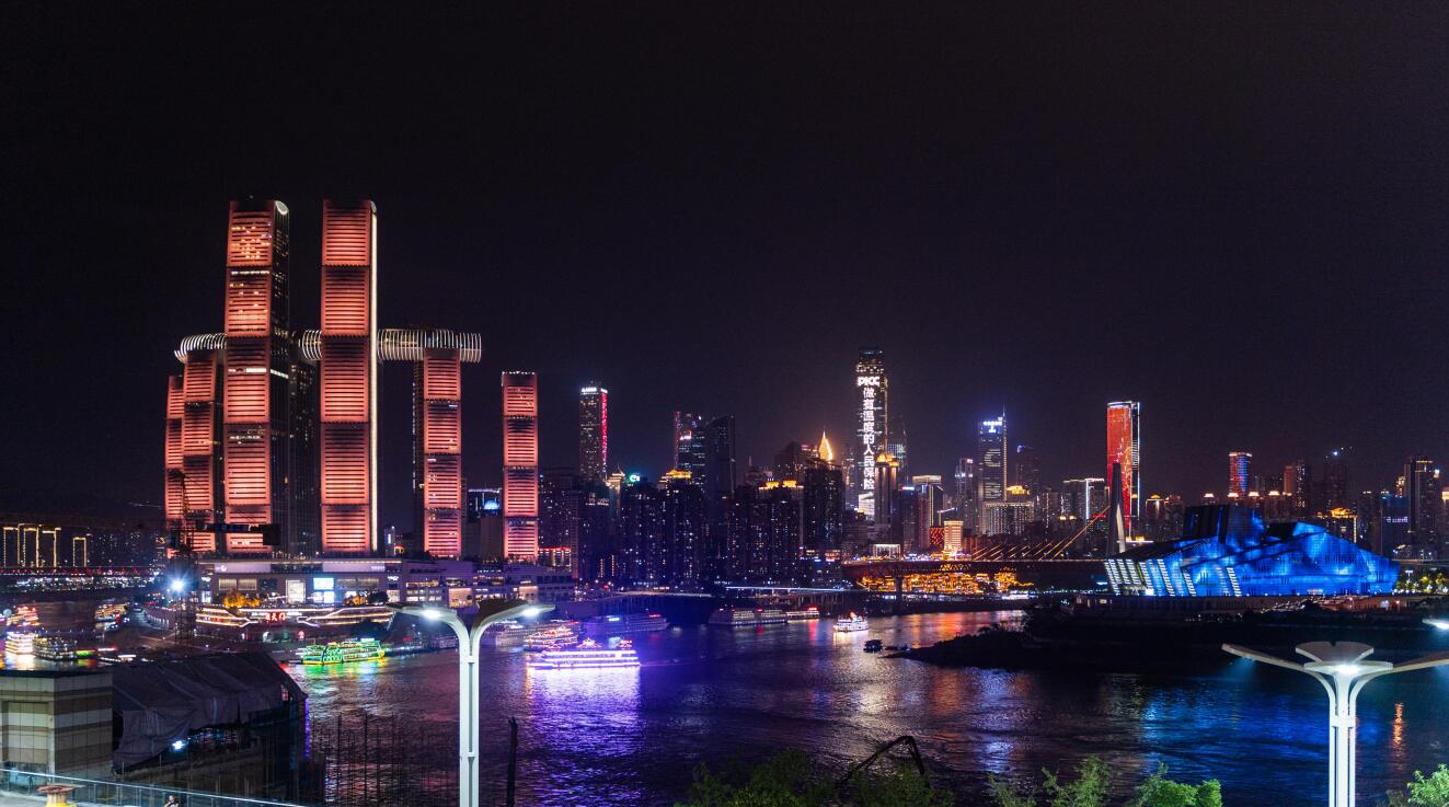 南山一棵樹旅游攻略，賞重慶渝中半島，看遍萬家燈火！