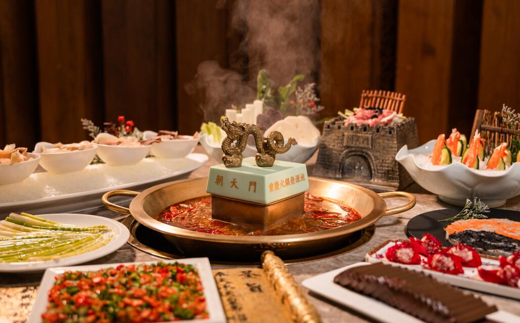 重慶秋天去哪玩？鵝嶺公園賞秋色，品味重慶老火鍋！