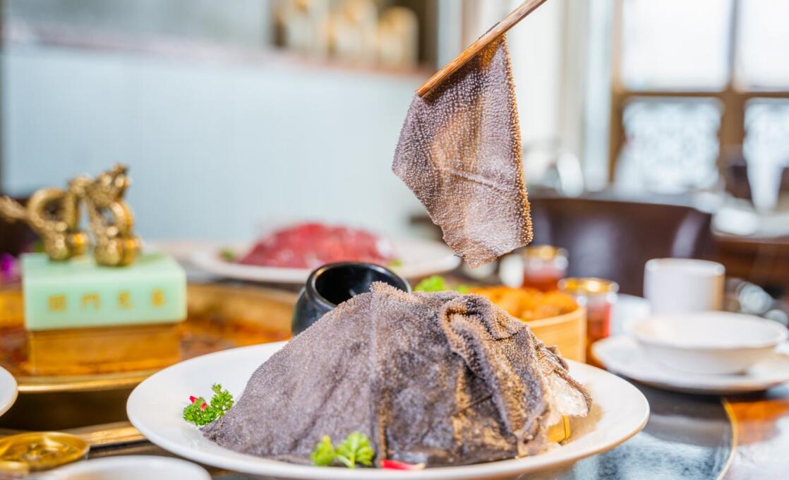 火鍋千層肚，制作圣誕樹，顧客就是全場(chǎng)最靚的仔！