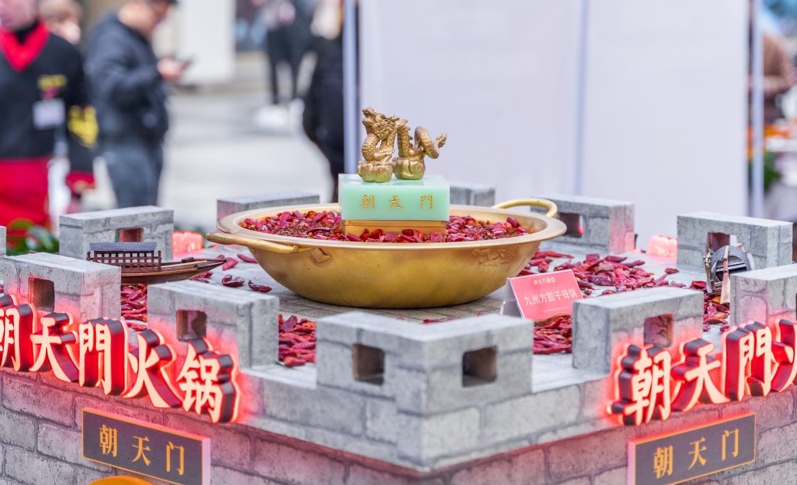 火鍋店特色菜品，大刀腰片，主打一個(gè)鮮！