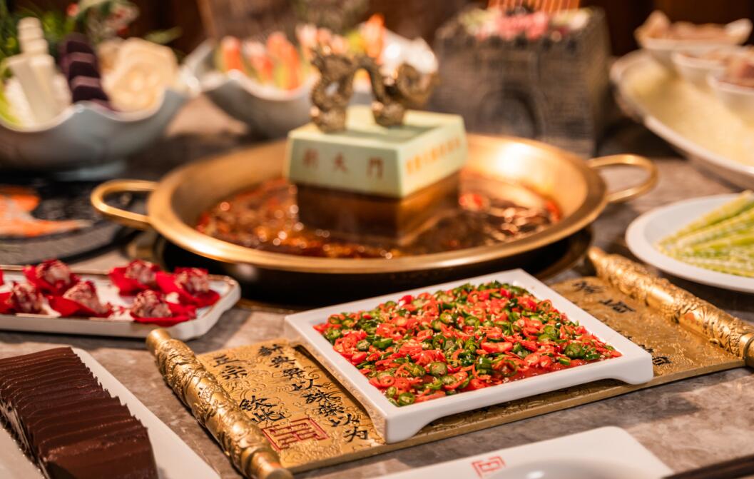 火鍋新屆小吃，酥炸藕盒，讓回頭客翻個翻！