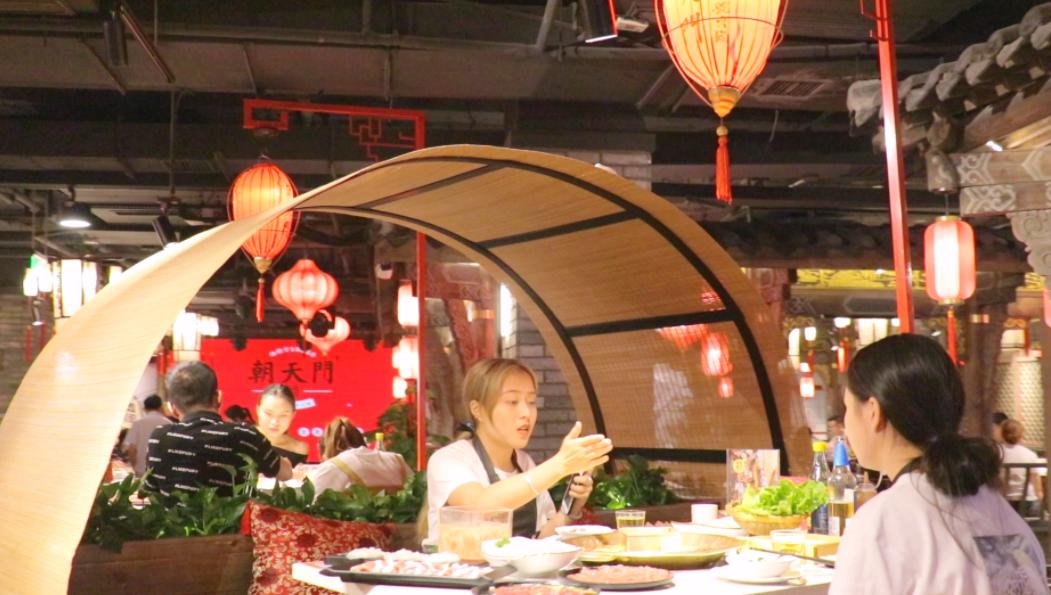 開一家市井火鍋，這樣裝修，生意自然好！