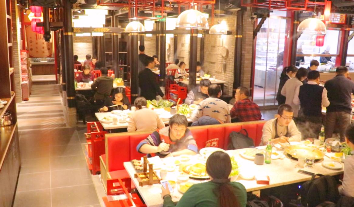 市井火鍋，生意好的秘密，居然是特色甜品！