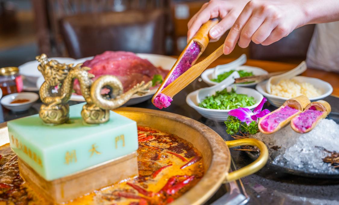 火鍋店的色彩搭配，以顏色喚醒味覺盛宴！