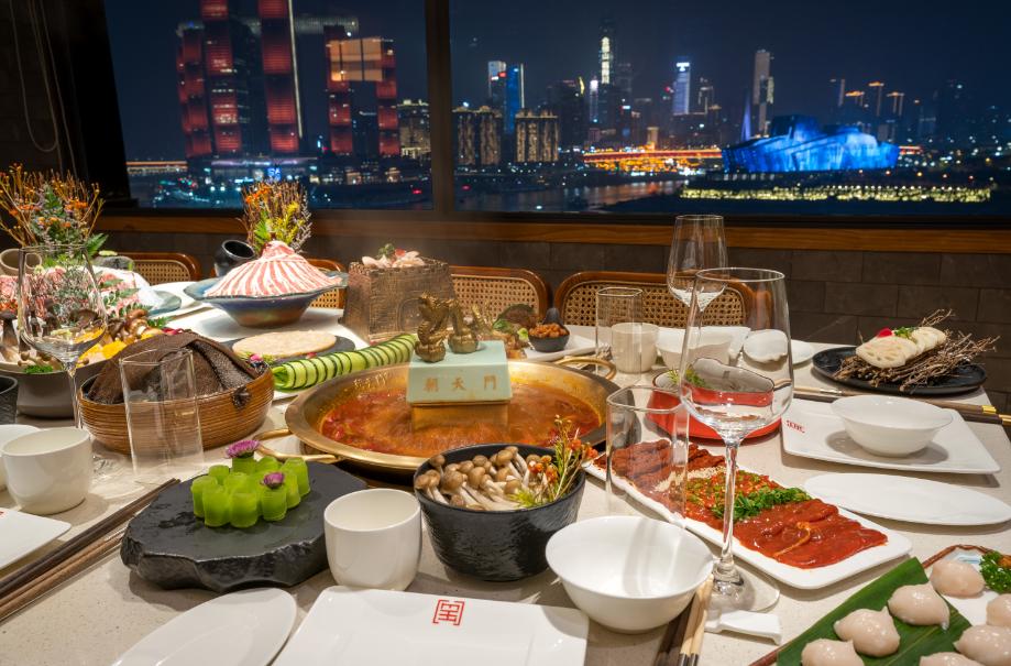 五一節(jié)，重慶洪崖洞，吃喝玩樂旅行攻略